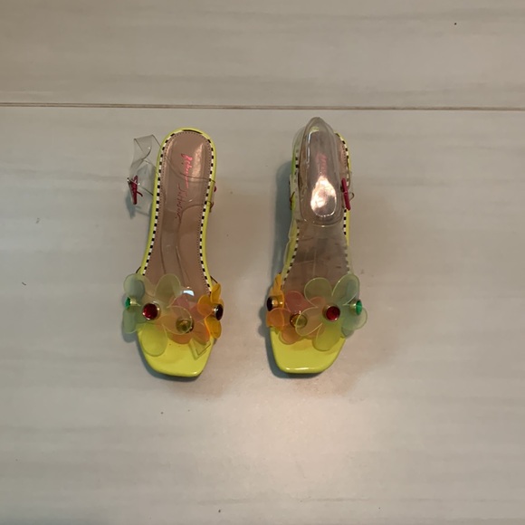 Betsy Johnson heels - Picture 2 of 4